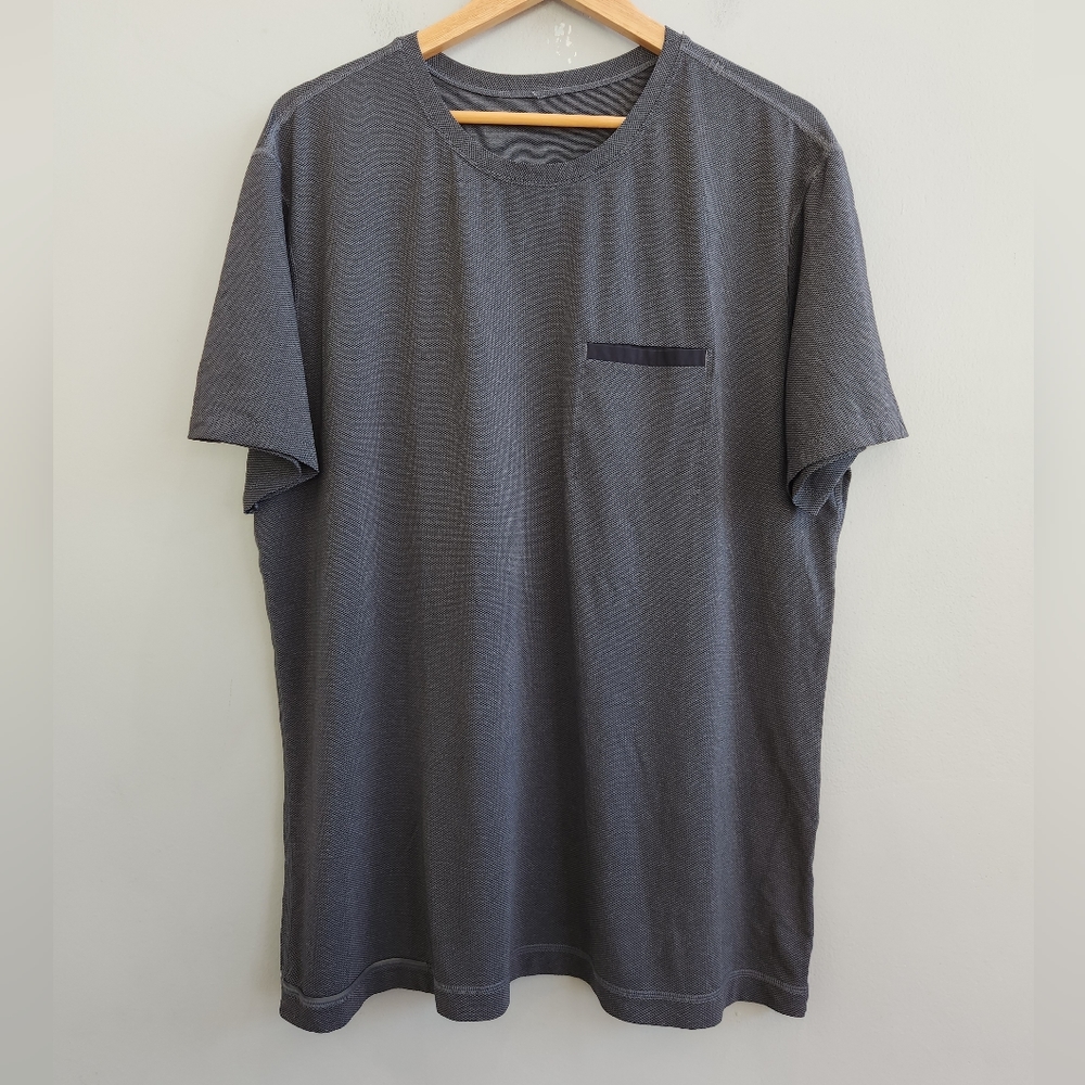 Lululemon Short Sleeve Performance Running Shirt Lightweight Gray Men's Size XL